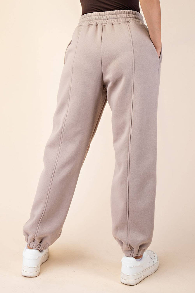 
                
                    Load image into Gallery viewer, Maddison Terry Fleece Jogger Sweatpants
                
            